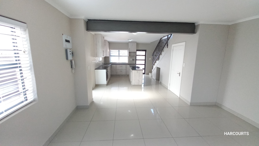 To Let 2 Bedroom Property for Rent in Lansdowne Western Cape